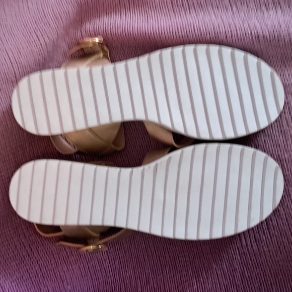 Women's Expression Sandals - Picture 4 of 4